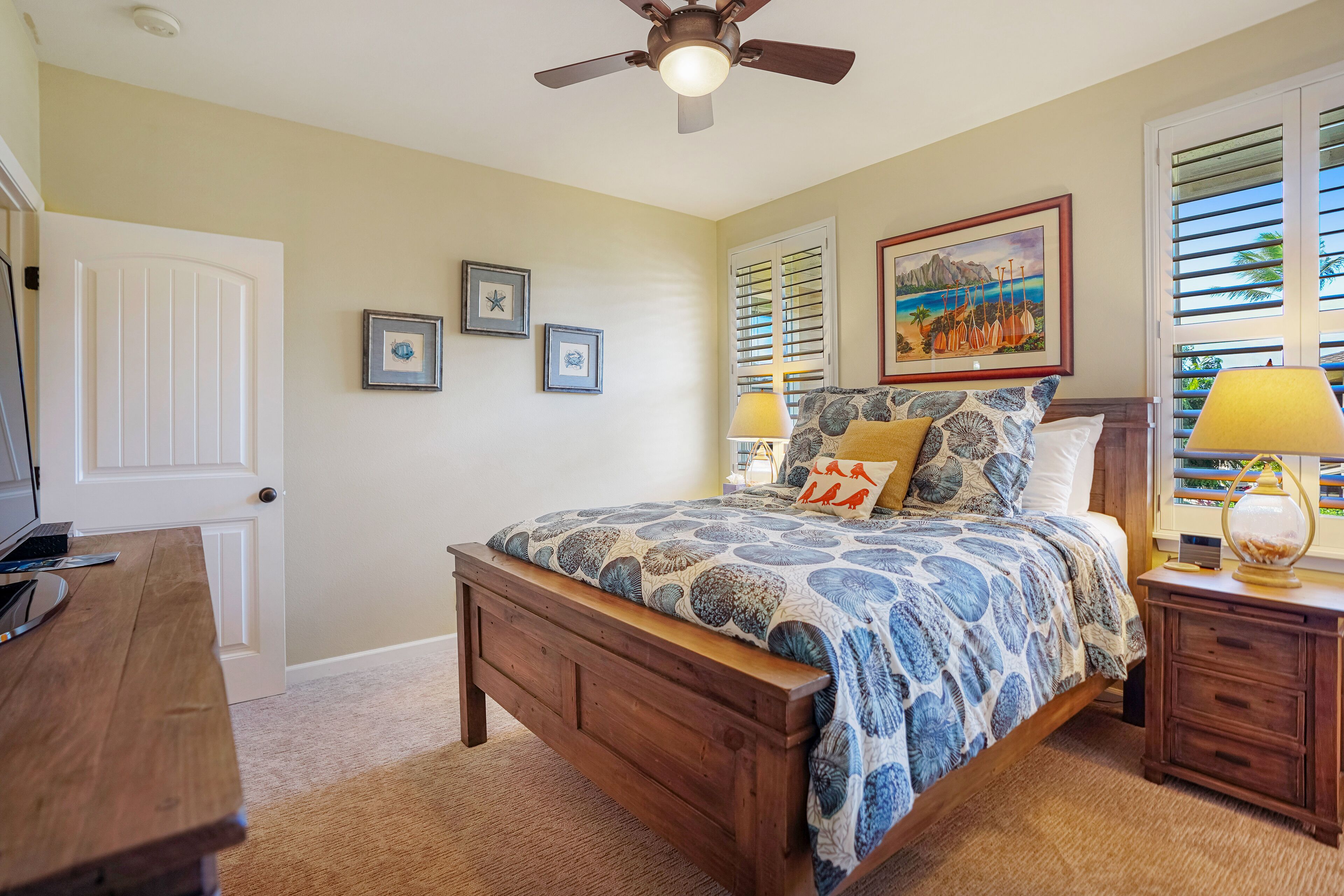 3 bedrooms, iron/ironing board, internet, bed sheets