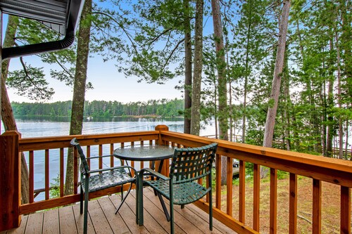 Waterfront cabin with Plum Lake views, private dock, beach access & kayaks