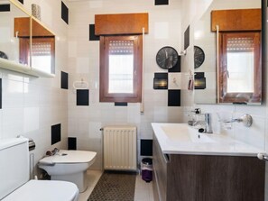 Hair dryer, towels