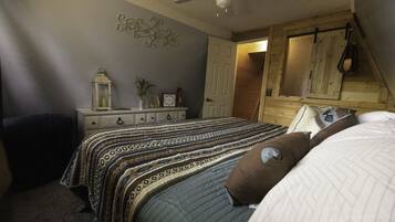 2 bedrooms, travel cot, free WiFi, bed sheets