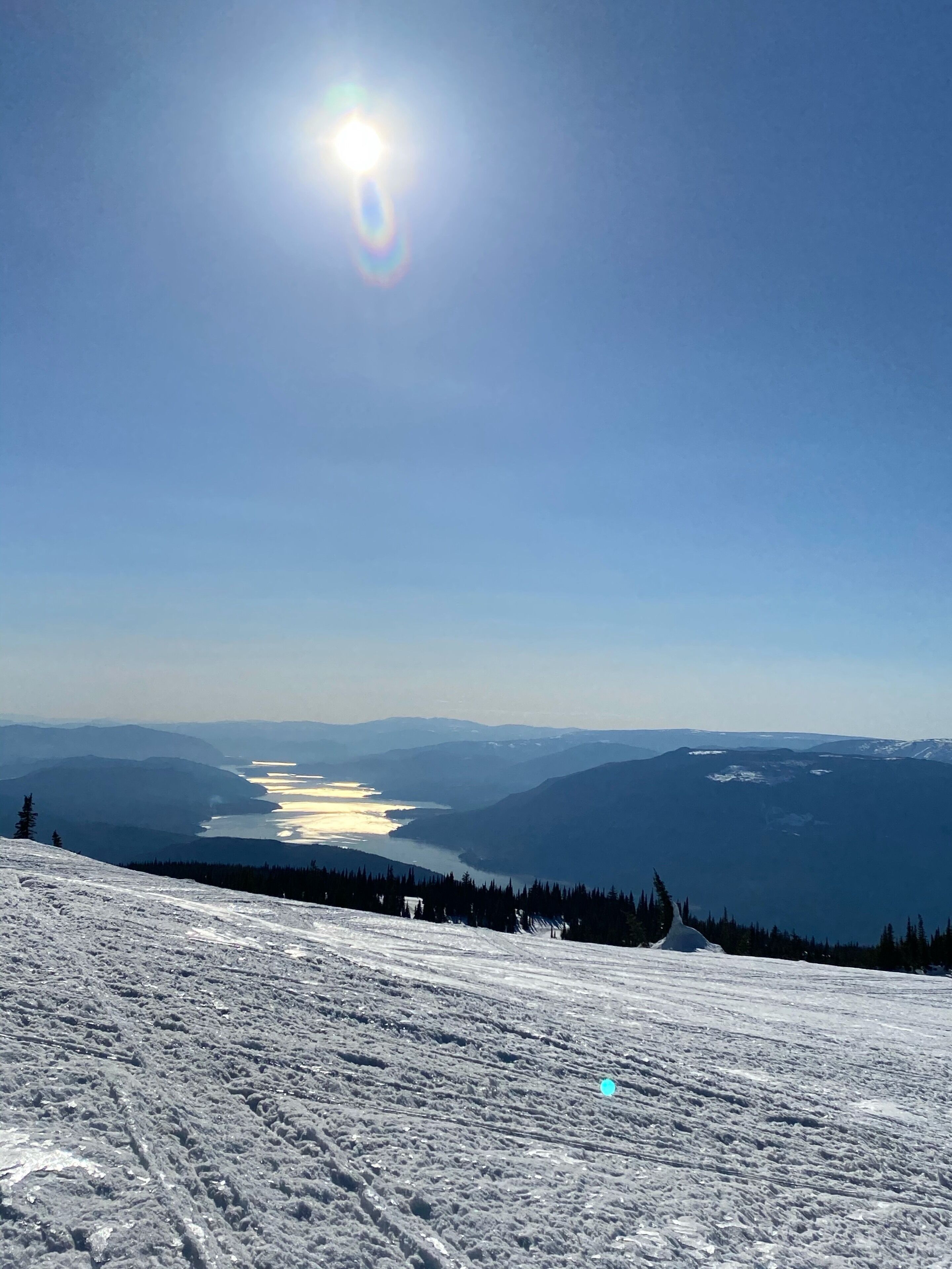 Ranta lähistöllä, rantapyyhkeitä