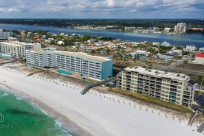 Exterior - Snowbird Friendly-Gulf Front |Fabulous Southern Views of Gulf | Free Seasonal Beach Service| Pool (Fort Walton Beach)