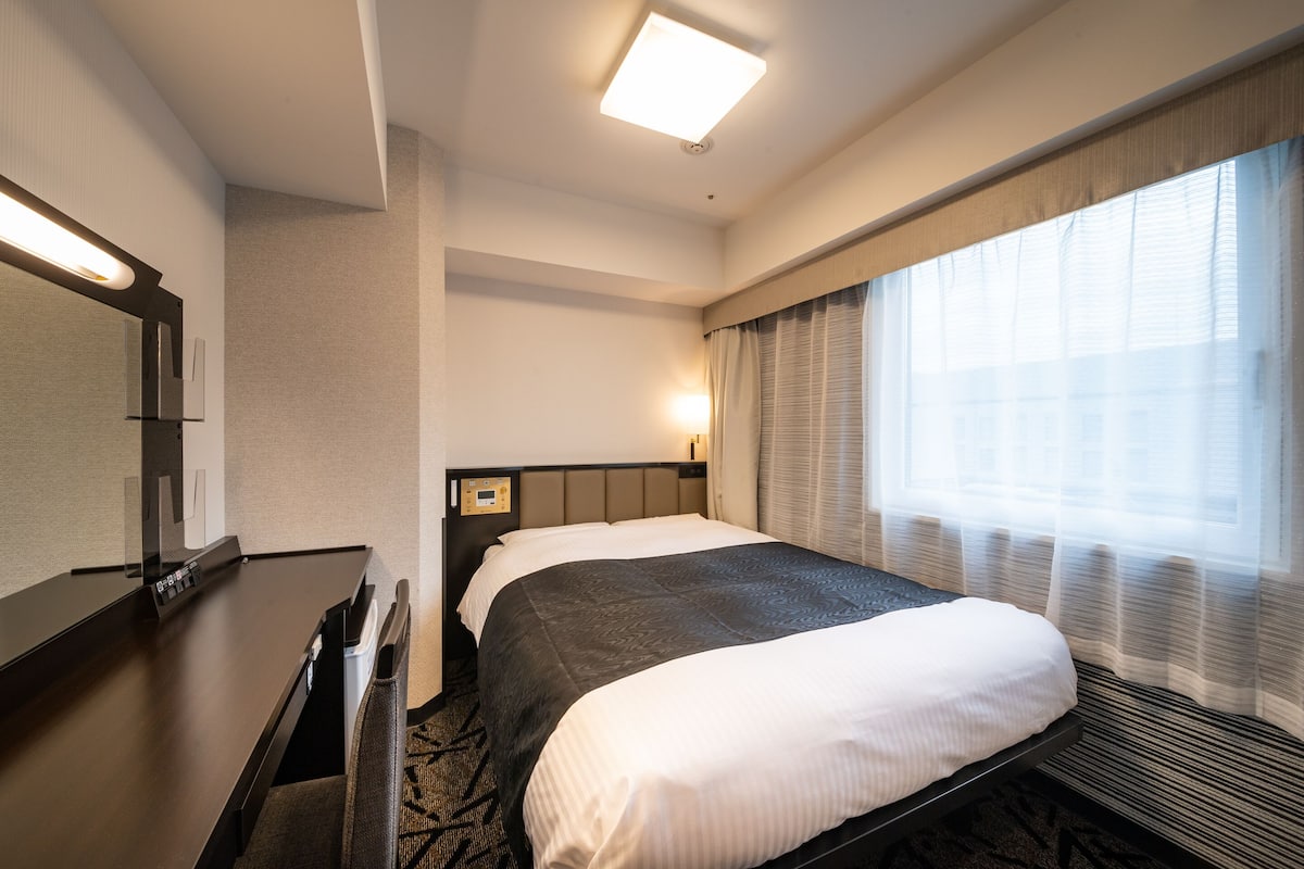 Habitación estándar, no fumadores (for 1 Guest) | Escritorio, wifi gratis, ropa de cama