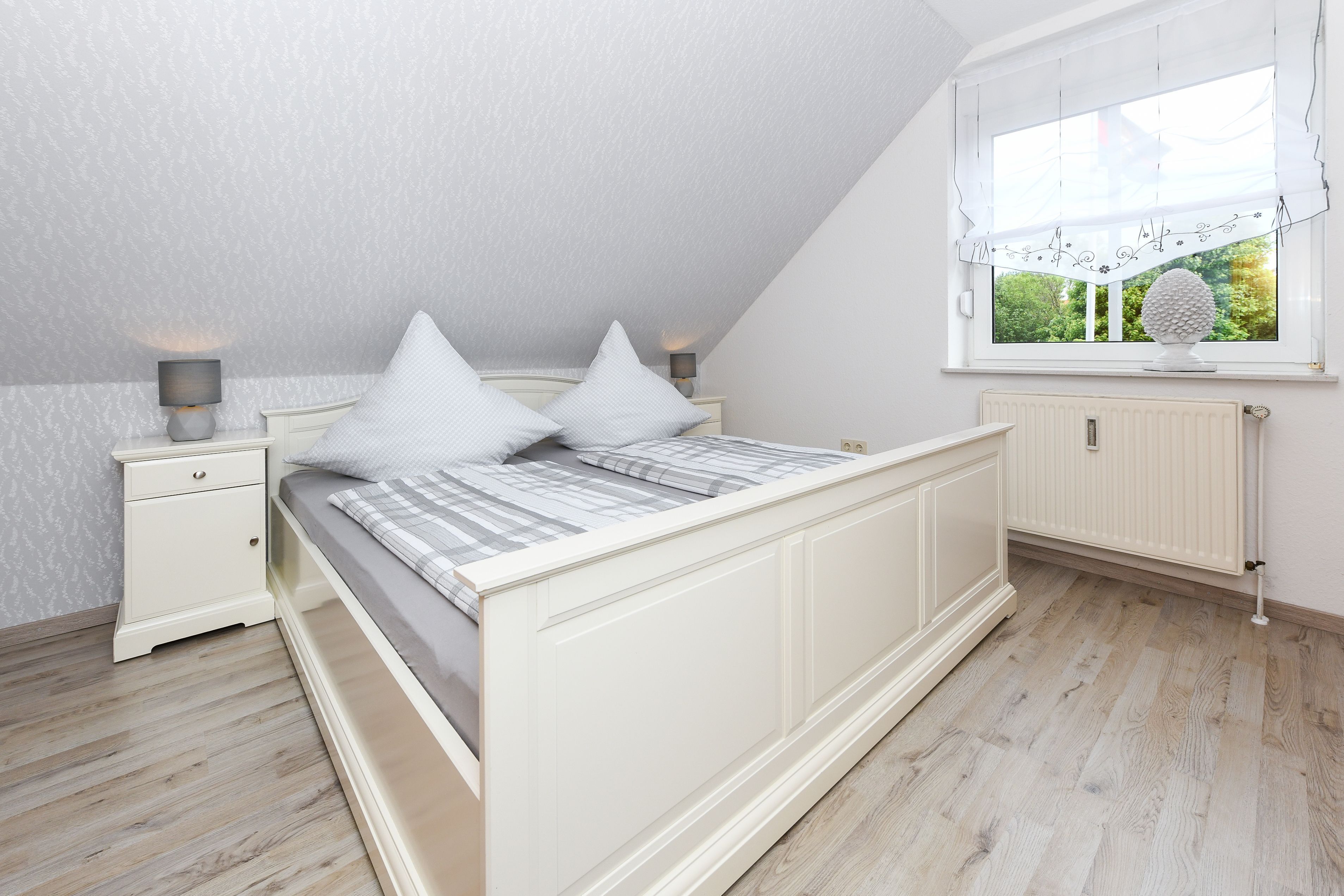 1 bedroom, travel crib, WiFi, bed sheets