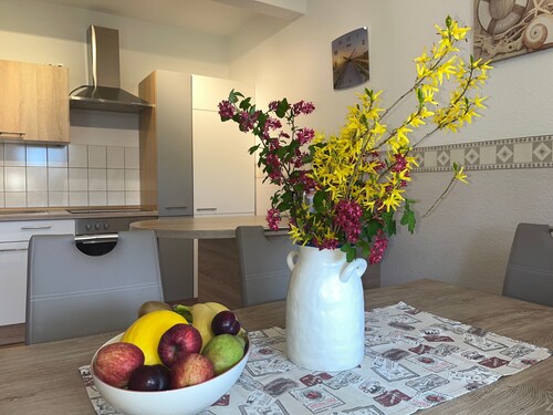 Nr.2 / 4 Zimmer Ferienwohnung mit Kamin, Terrasse, Garten - Ostsee Bauernhof