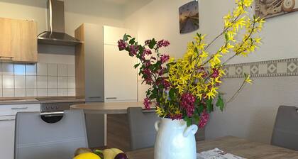 Nr.2 / 4 Zimmer Ferienwohnung mit Kamin, Terrasse, Garten - Ostsee Bauernhof