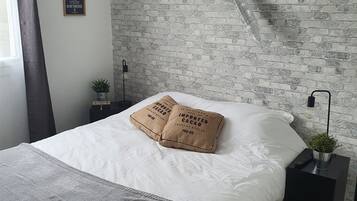 4 chambres, chambres insonorisées, fer et planche à repasser