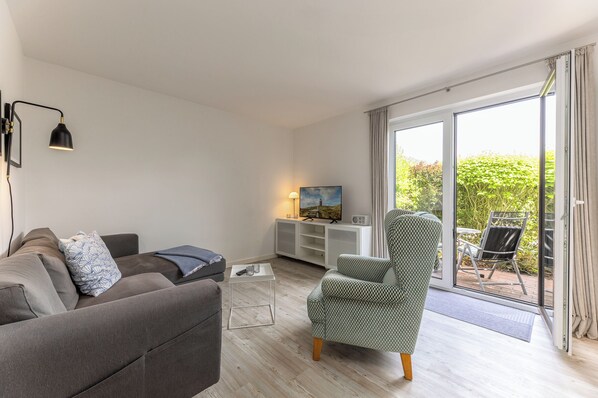 Télévision, chaîne hi-fi