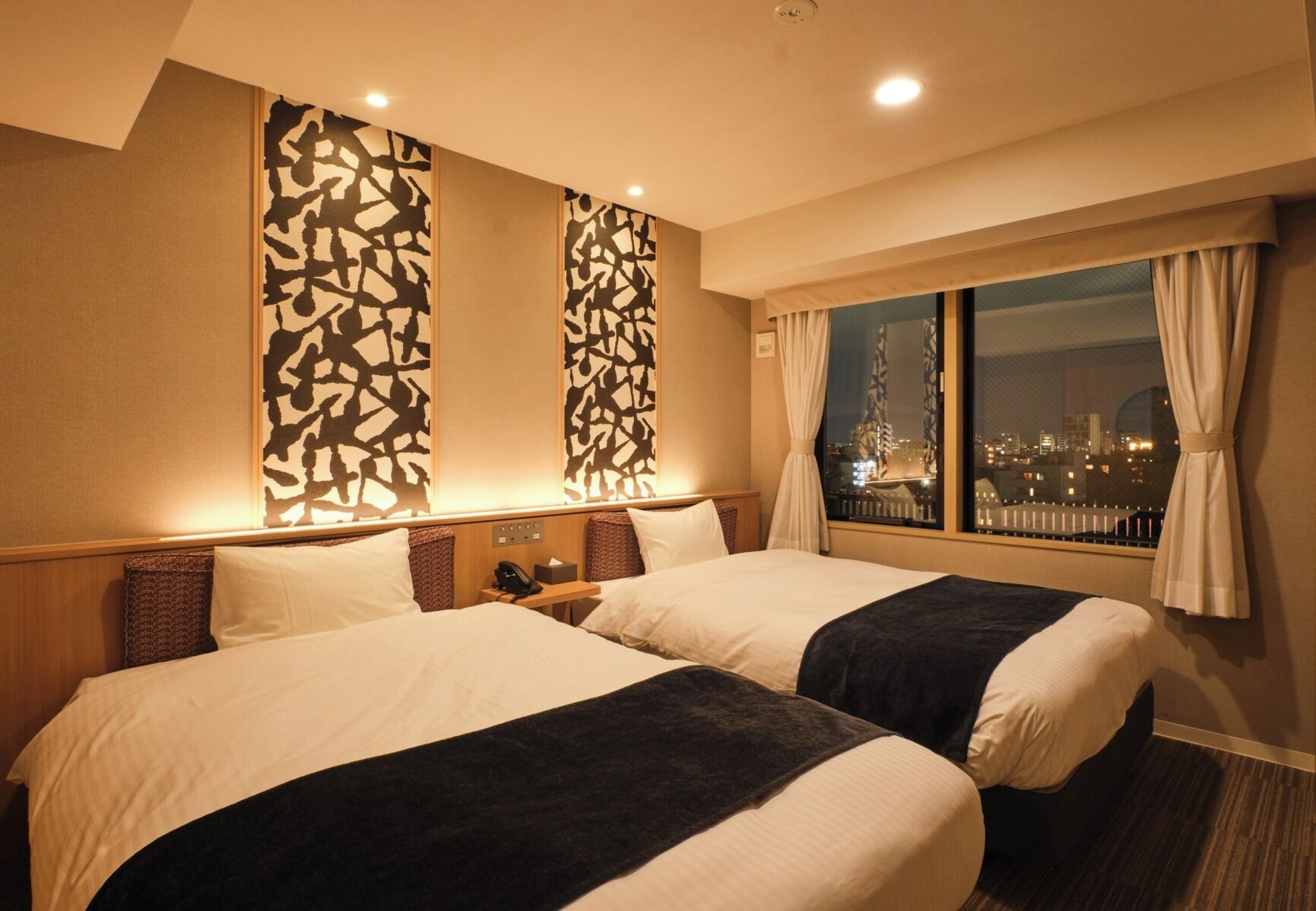 Down duvets, in-room safe, blackout curtains, free WiFi