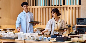 Se ofrece un desayuno bufé todos los días (por un coste adicional)
