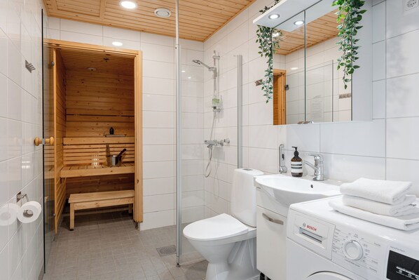 Exclusive Apartment | Bathroom