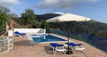 Cortijo Airen, New in the rental! Recently renovated holiday home in the campo