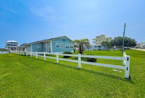 Exterior - Blue Bayou - Cozy Retreat with Private Dock (Surf City)