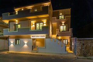 Front of property - evening/night - Amara Suites and Studios (Hersonissos)