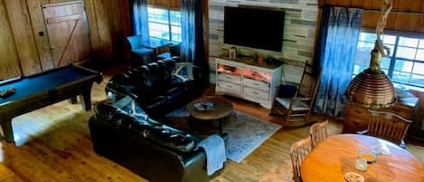 Smart TV, videojuegos, reproductor de DVD, mesa de ping pong