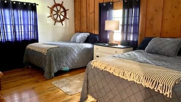 3 Schlafzimmer, Schreibtisch, Bügeleisen/Bügelbrett, Reisekinderbett