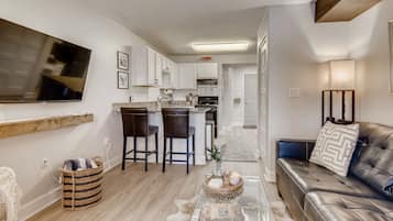 Condo, 1 Bedroom | Living area