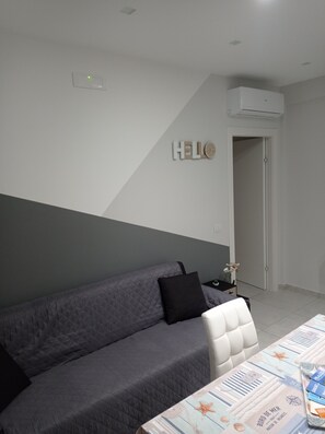Interior - Regis Apartament (Milazzo)