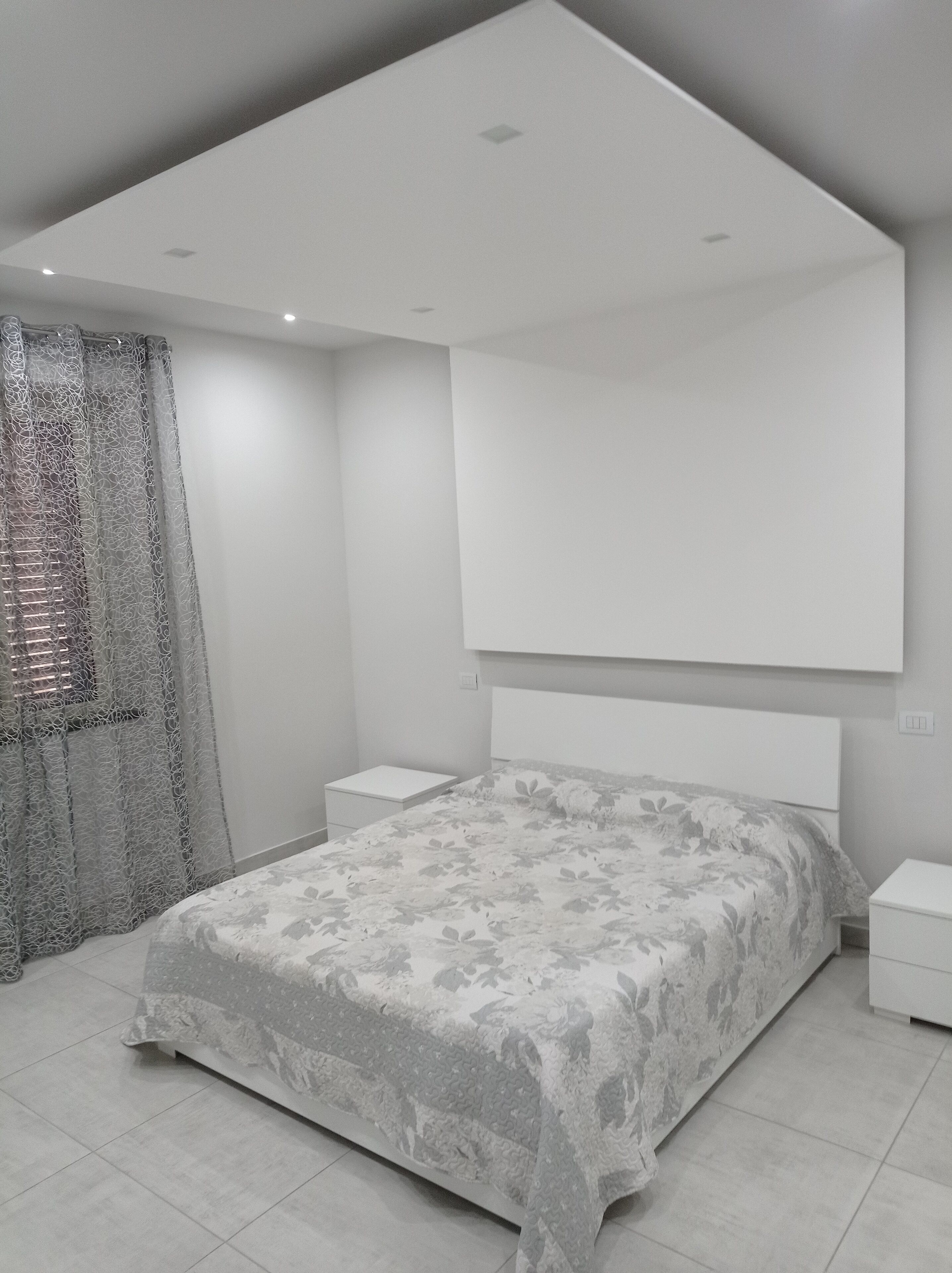 2 bedrooms, iron/ironing board, bed sheets
