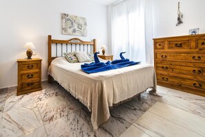 2 slaapkamers, een strijkplank/strijkijzer, wifi, beddengoed