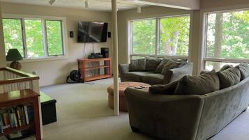 Smart-tv en een open haard