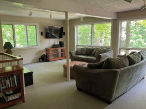 Smart TV, fireplace - Home in the woods - Big, Acreage, Nature Oasis, King Bed, Giant Windows (Monson)