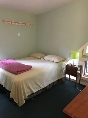 3 habitaciones, escritorio, wifi y ropa de cama 