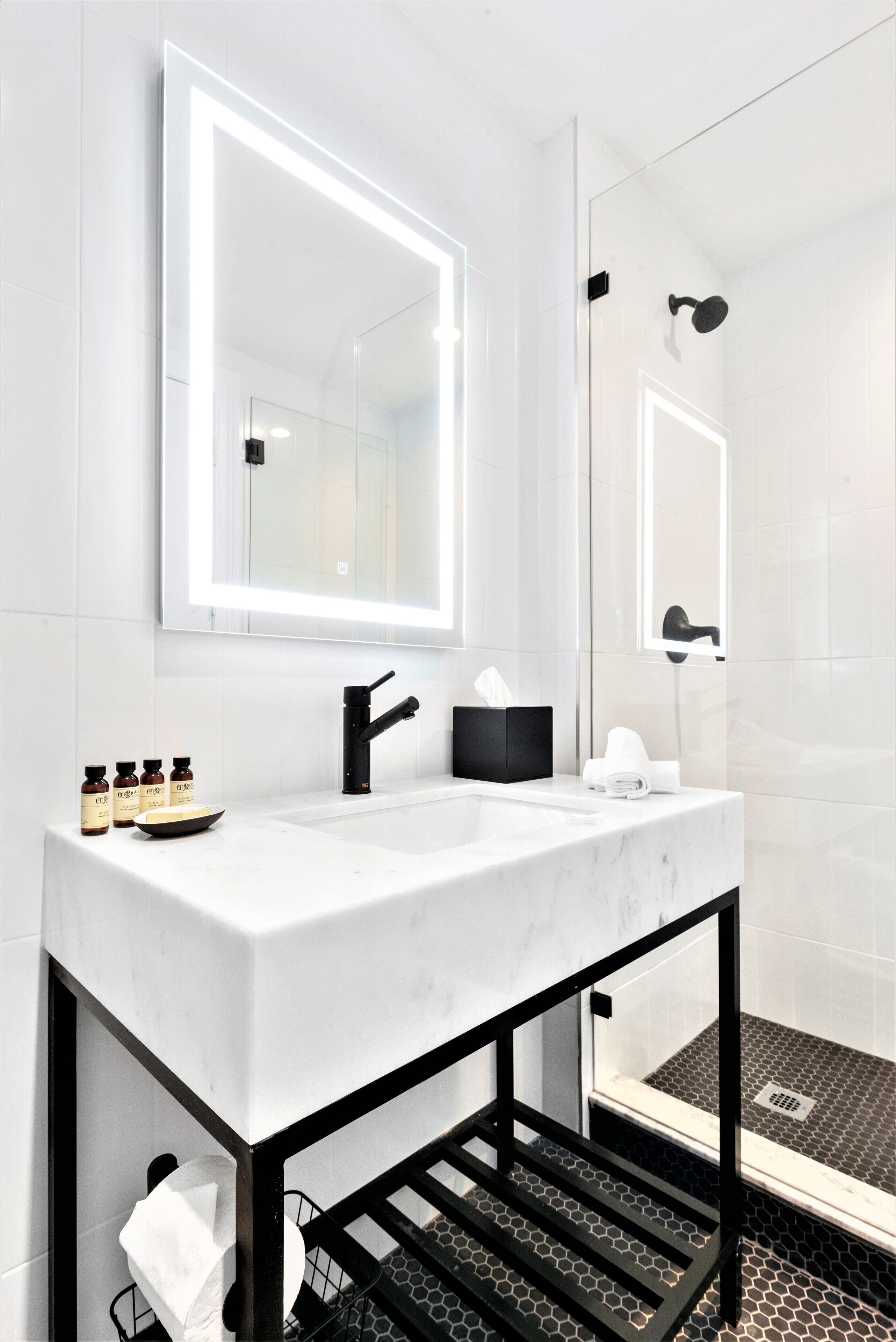 shower, free toiletries, hair dryer, towels