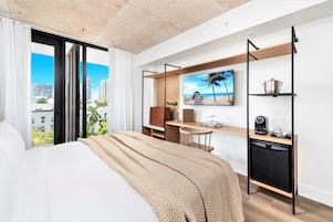 Minibar, in-room safe, soundproofing, iron/ironing board