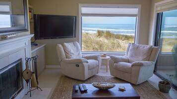 TV, fireplace, stereo