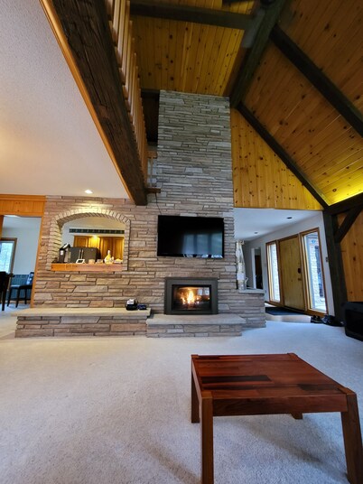 Grand Bend - Southcott Pines Chalet Near the Lake