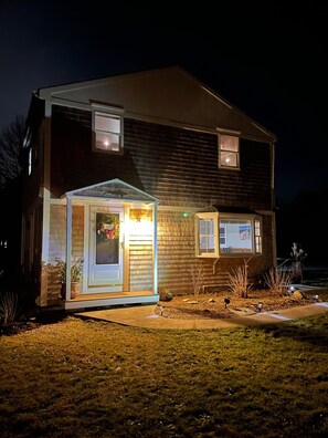 Exterior - Private/Sleeps 5/2 Bath/Fire Pit/Parking for Boat (Barnstable)