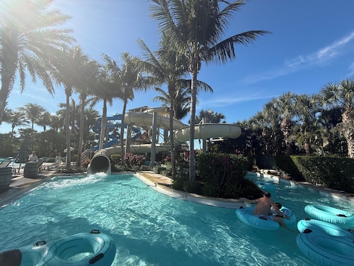 Great reviews,Brand new,waterfront,heated pool, hot tub & beach access -14 pple 