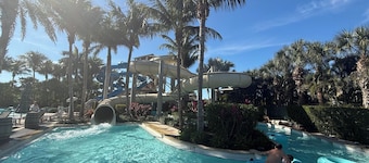 Great reviews,Brand new,waterfront,heated pool, hot tub & beach access -14 pple