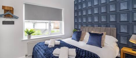 3 bedrooms, iron/ironing board, travel crib, free WiFi