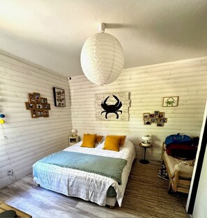 3 bedrooms, desk, iron/ironing board, free WiFi - Maison Familiale Dans Quartier Trés Calme Proche de Toutes Commodités (La Teste-de-Buch)