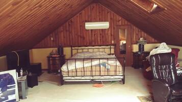 4 bedrooms, WiFi, wheelchair access