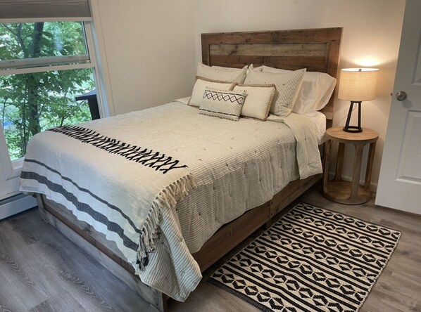 2 Schlafzimmer, Schreibtisch, Bügeleisen/Bügelbrett, kostenloses WLAN