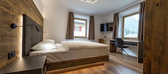Apartments Fina 158A