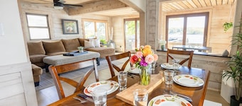 Lake Front Retreat | Kayak | Paddleboard | Fishing