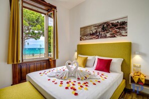 1 bedroom, in-room safe, iron/ironing board, free WiFi