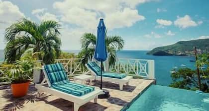 Three Apartment Beachview Home w/Pool