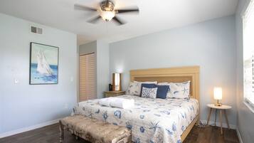 2 bedrooms, desk, iron/ironing board, free WiFi