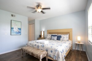 2 bedrooms, desk, iron/ironing board, free WiFi