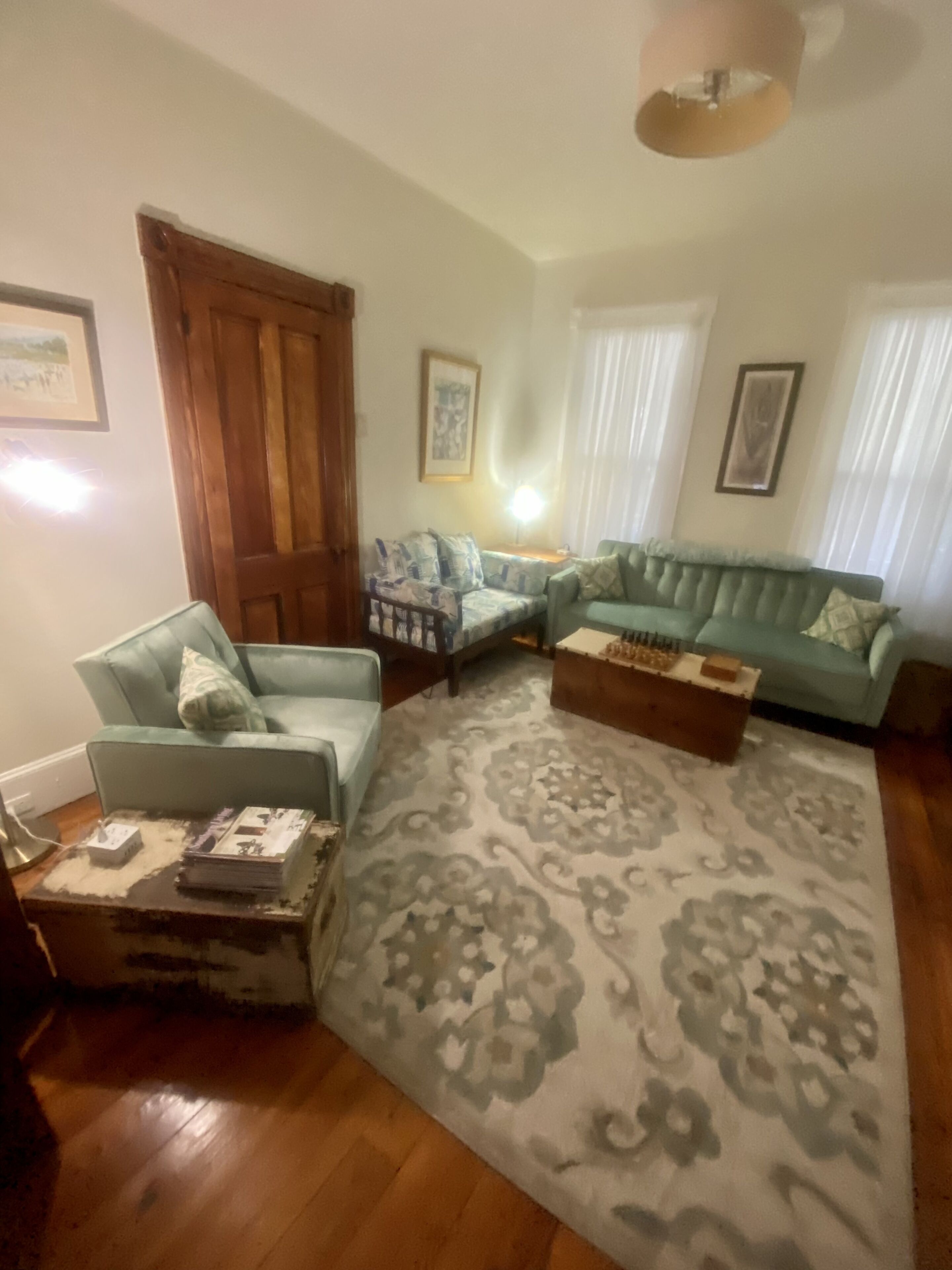 Smart TV, DVD player, books, printers