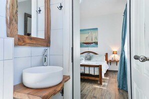 4 soverom, safe på rommet, strykejern/-brett og wi-fi (inkludert)