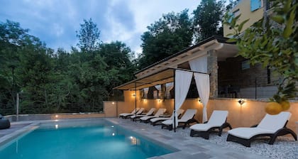 Beautiful Istiran villa for up to 12 guests with private pool