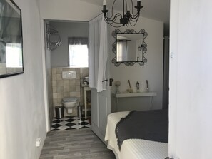 4 chambres, fer et planche à repasser, Wi-Fi gratuit