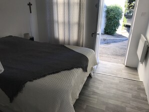 4 habitaciones, tabla de planchar con plancha y wifi gratis 