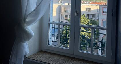 Hyper centre : appartement ancien rénové / tout confort